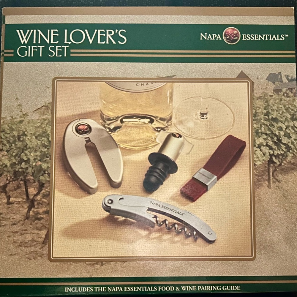 NAPPA ESSENTIALS… WINE LOVERS GIFT SET…
